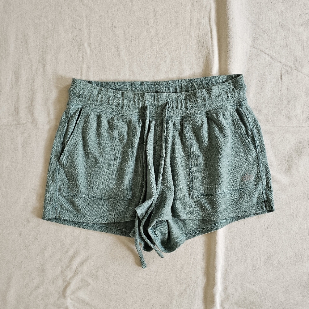 Alo Daze Shorts